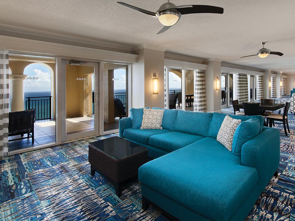 Overlook Lounge